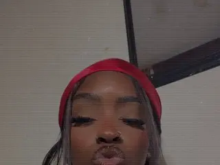 Nahomy27