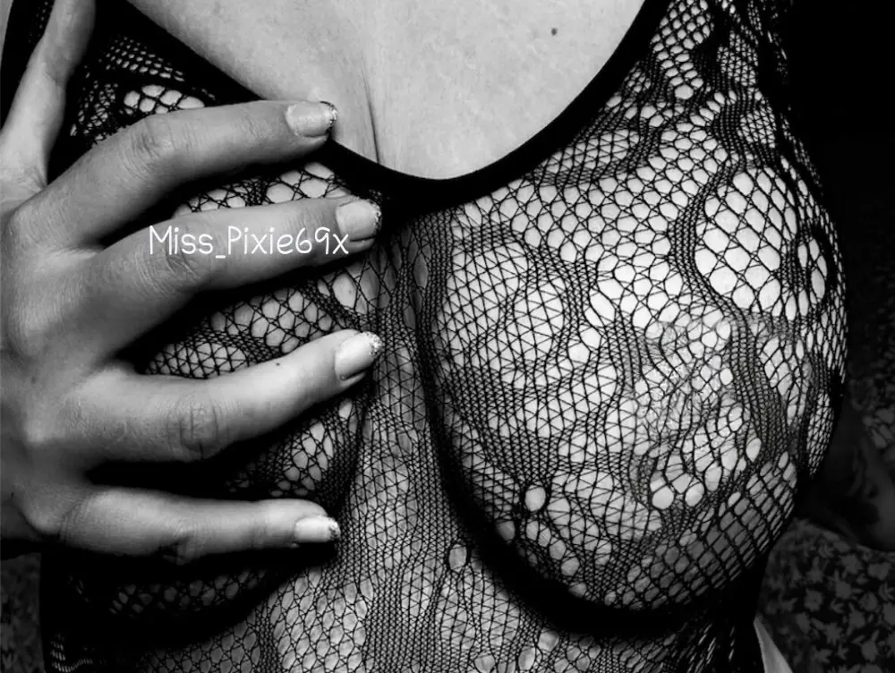 miss_pixie69X