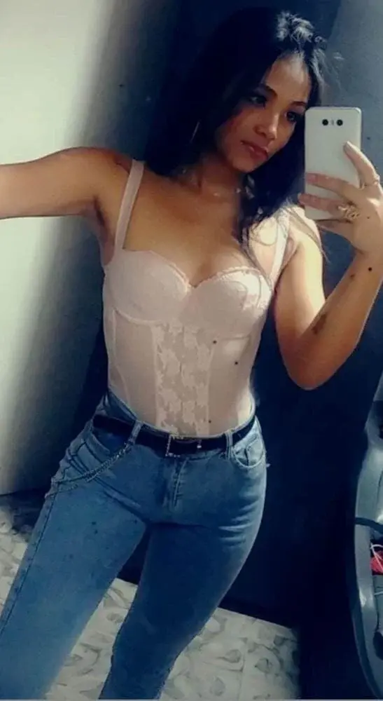 EllieBlush