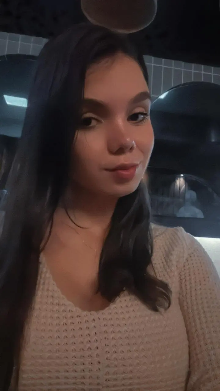 isabella_gomez11