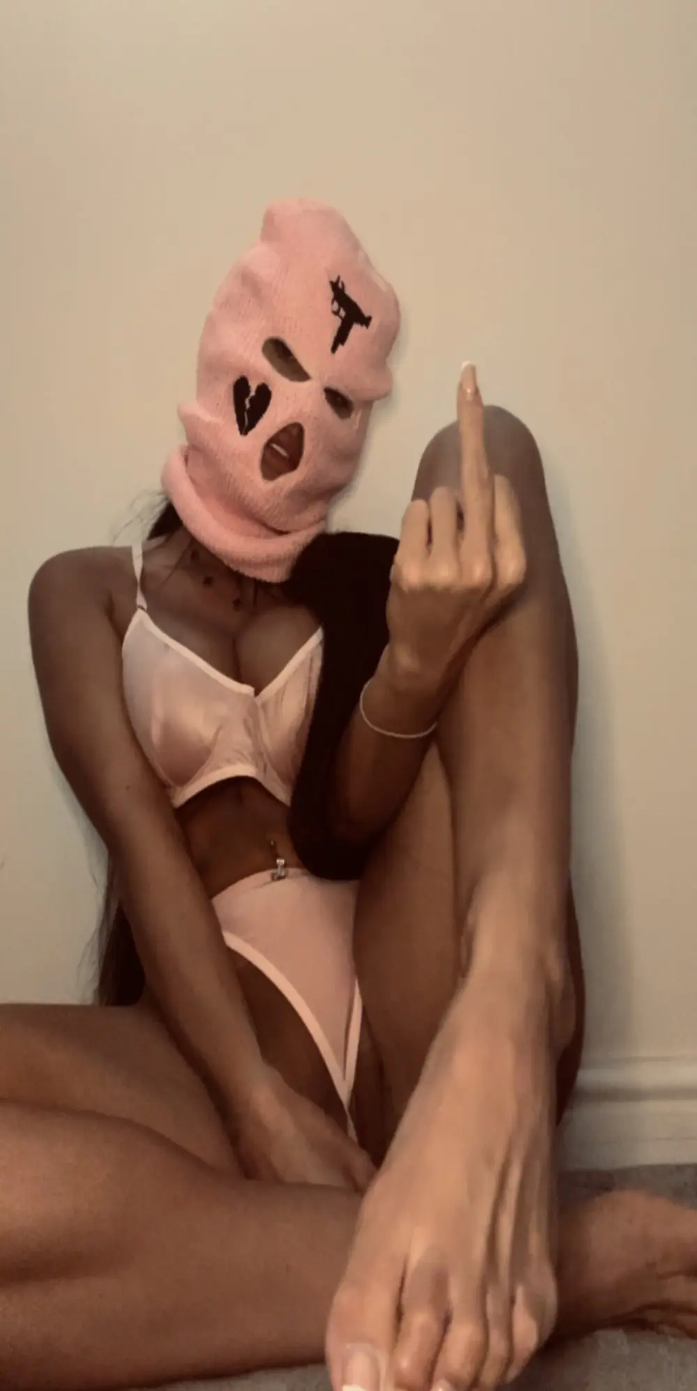 SECRETBELLAUK